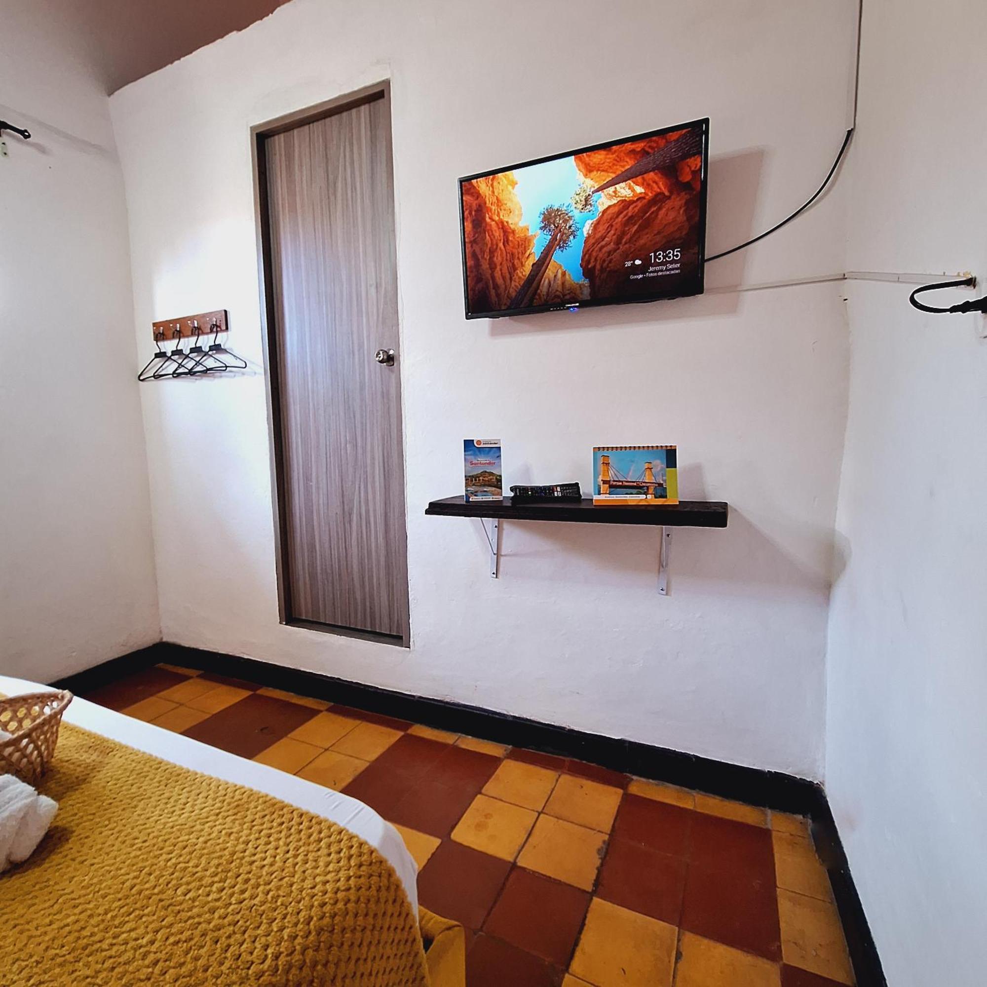 Hostal Colombian Gold San Gil Esterno foto